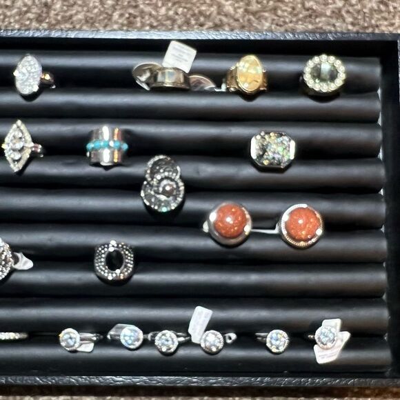 Sz 11 LIA SOPHIA rings NWT Gorgeous!! Pick 3 rings for $44 💍 - Picture 8 of 9